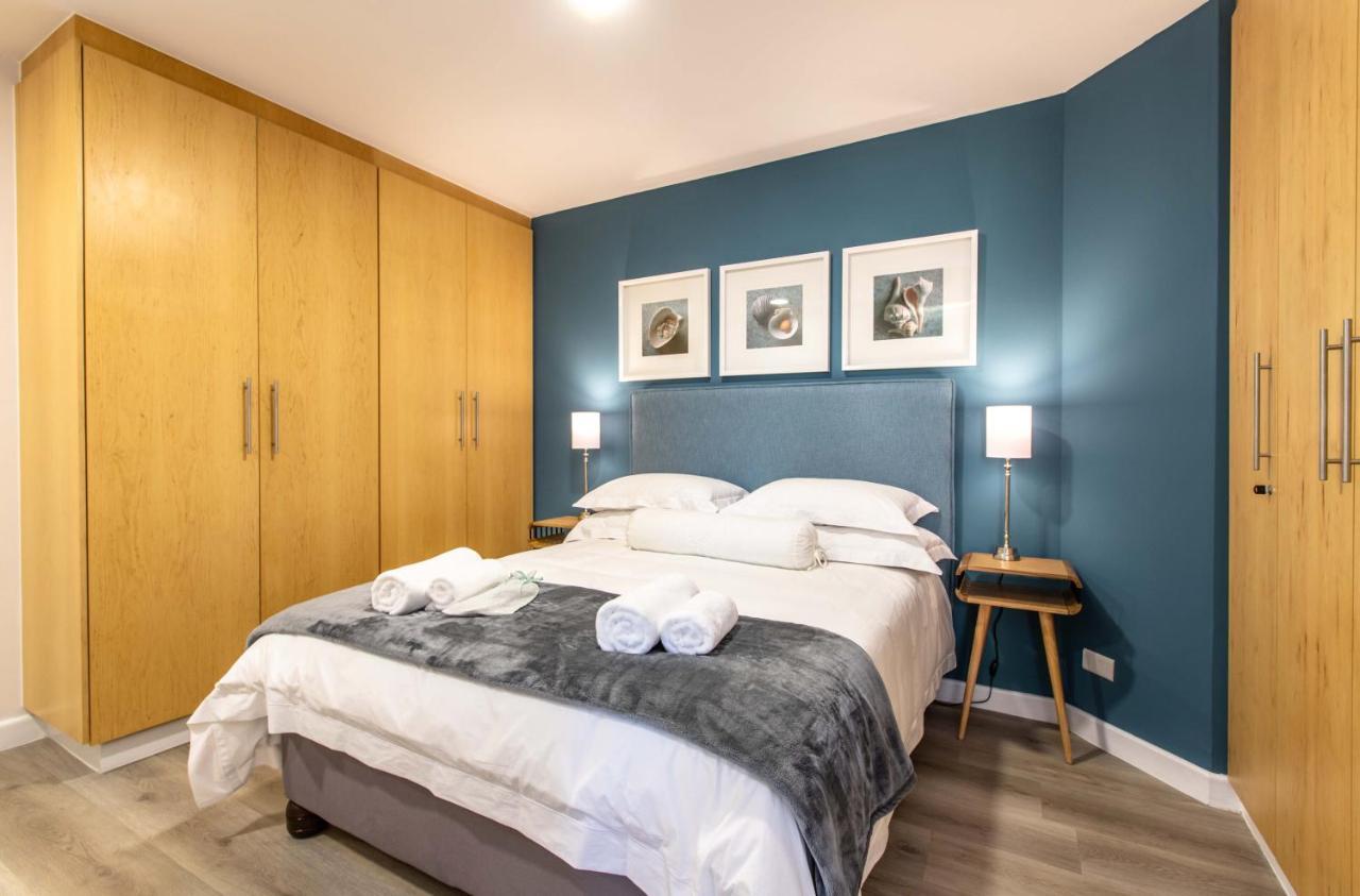 Hibernian Towers 807, Road, Apartment Strand