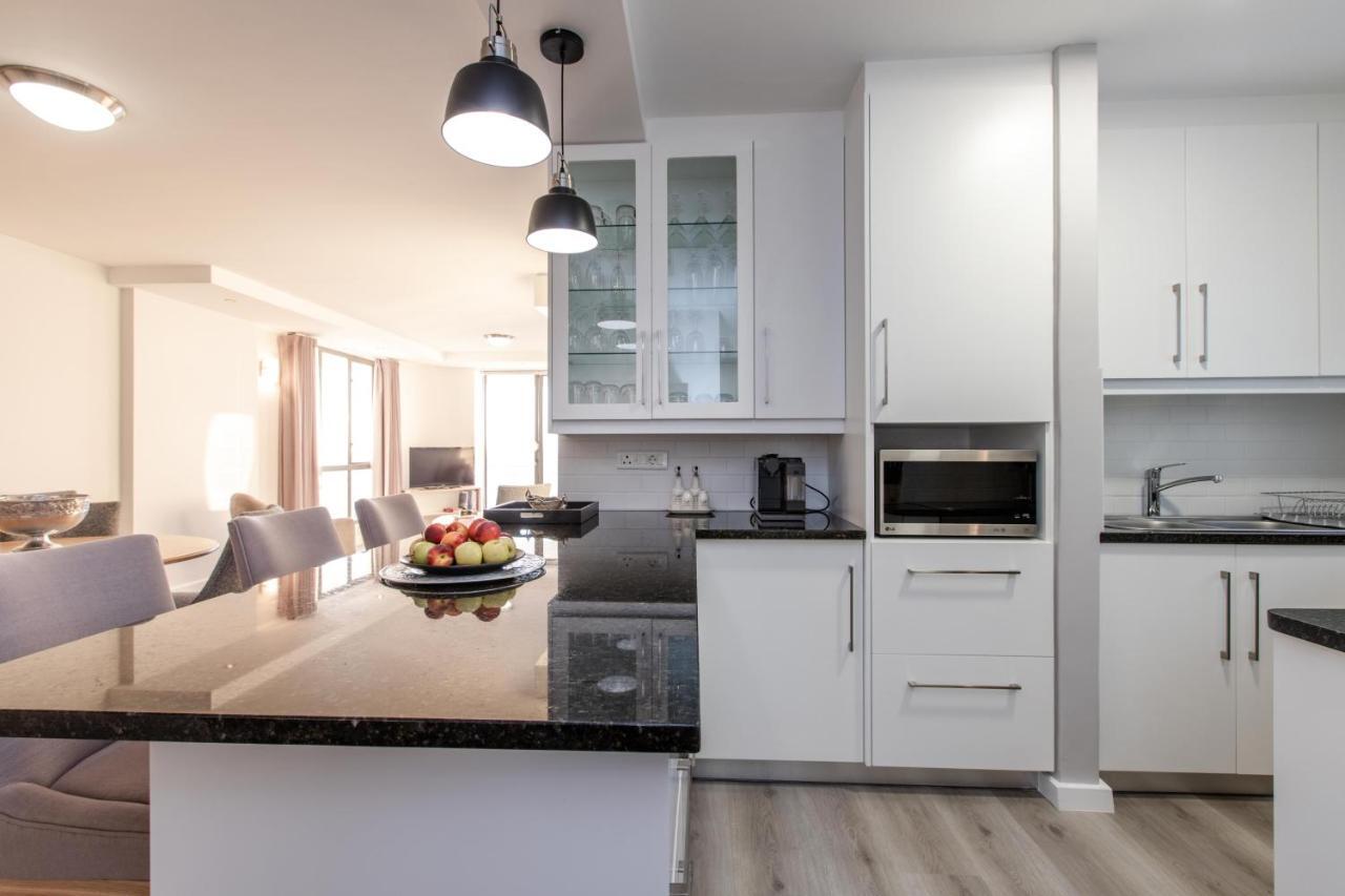 Apartment Hibernian Towers 807, Road, *